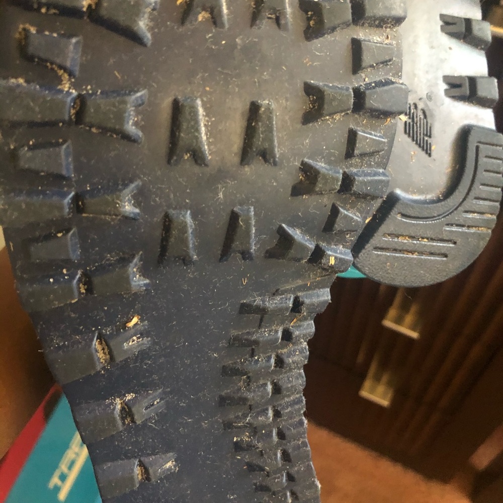 Women’s New Balance Sneakers - Picture 3 of 4